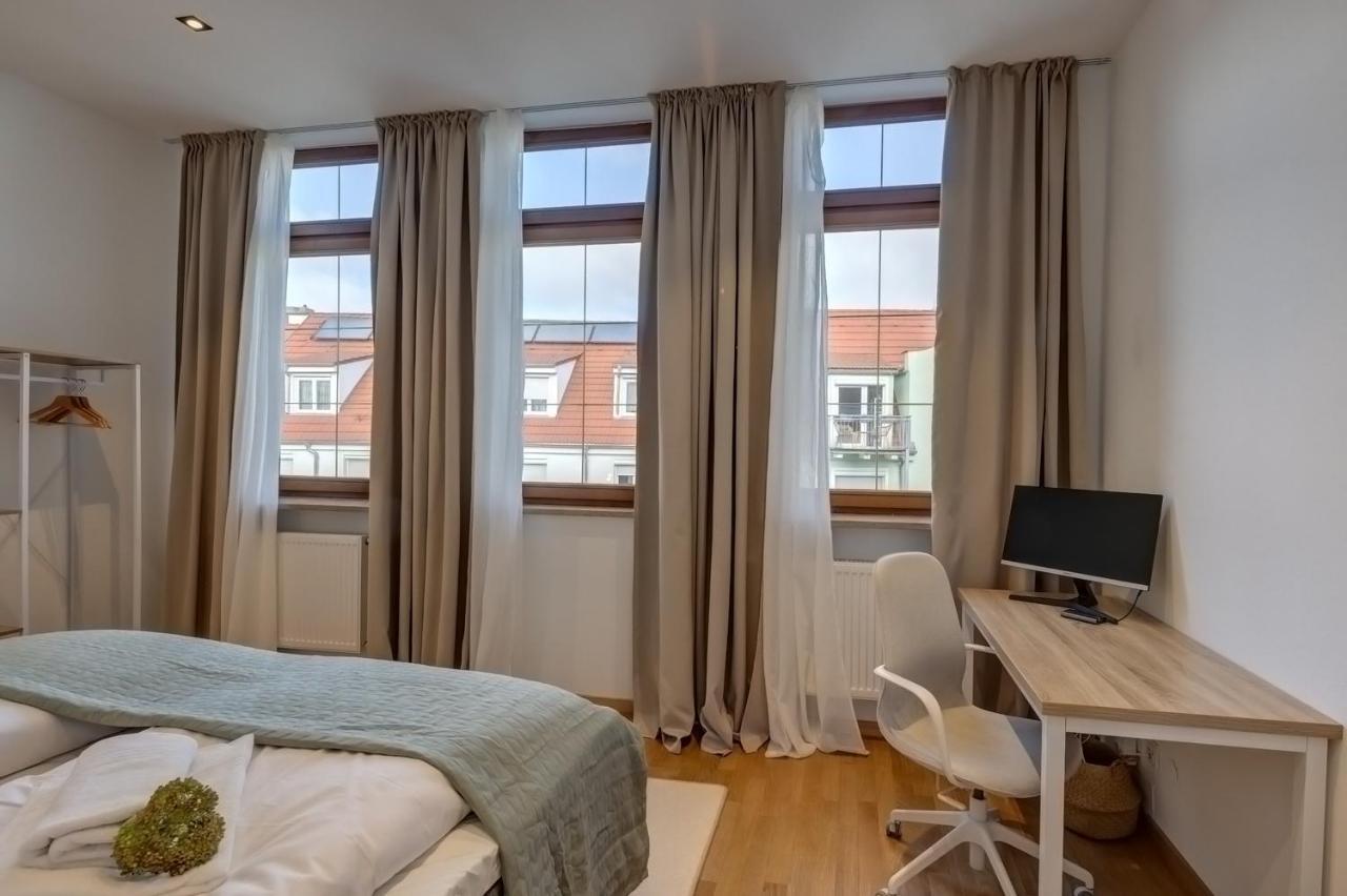 Kaza Guesthouse, Centrally Located 2 & 3 Bedroom Apartments In Augsbourg Extérieur photo