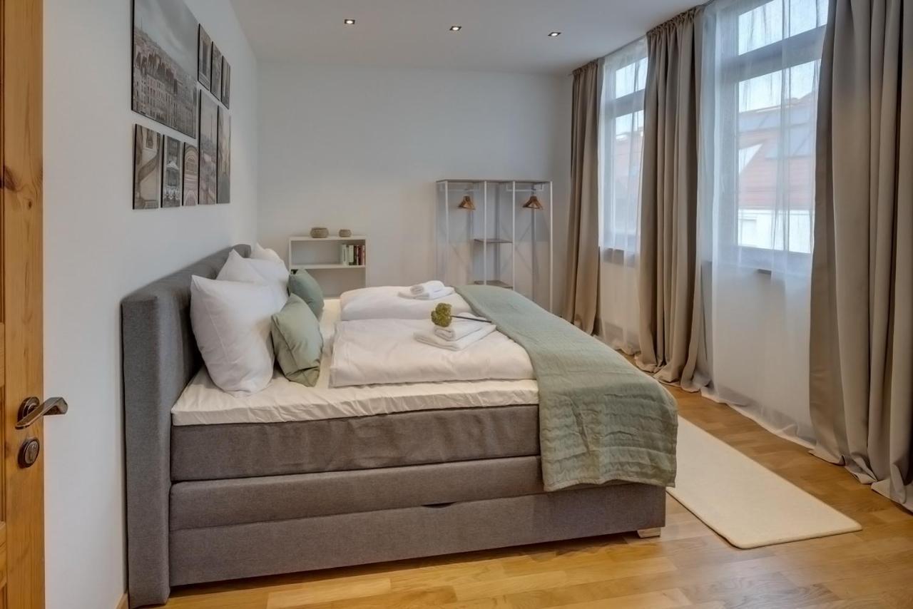 Kaza Guesthouse, Centrally Located 2 & 3 Bedroom Apartments In Augsbourg Extérieur photo