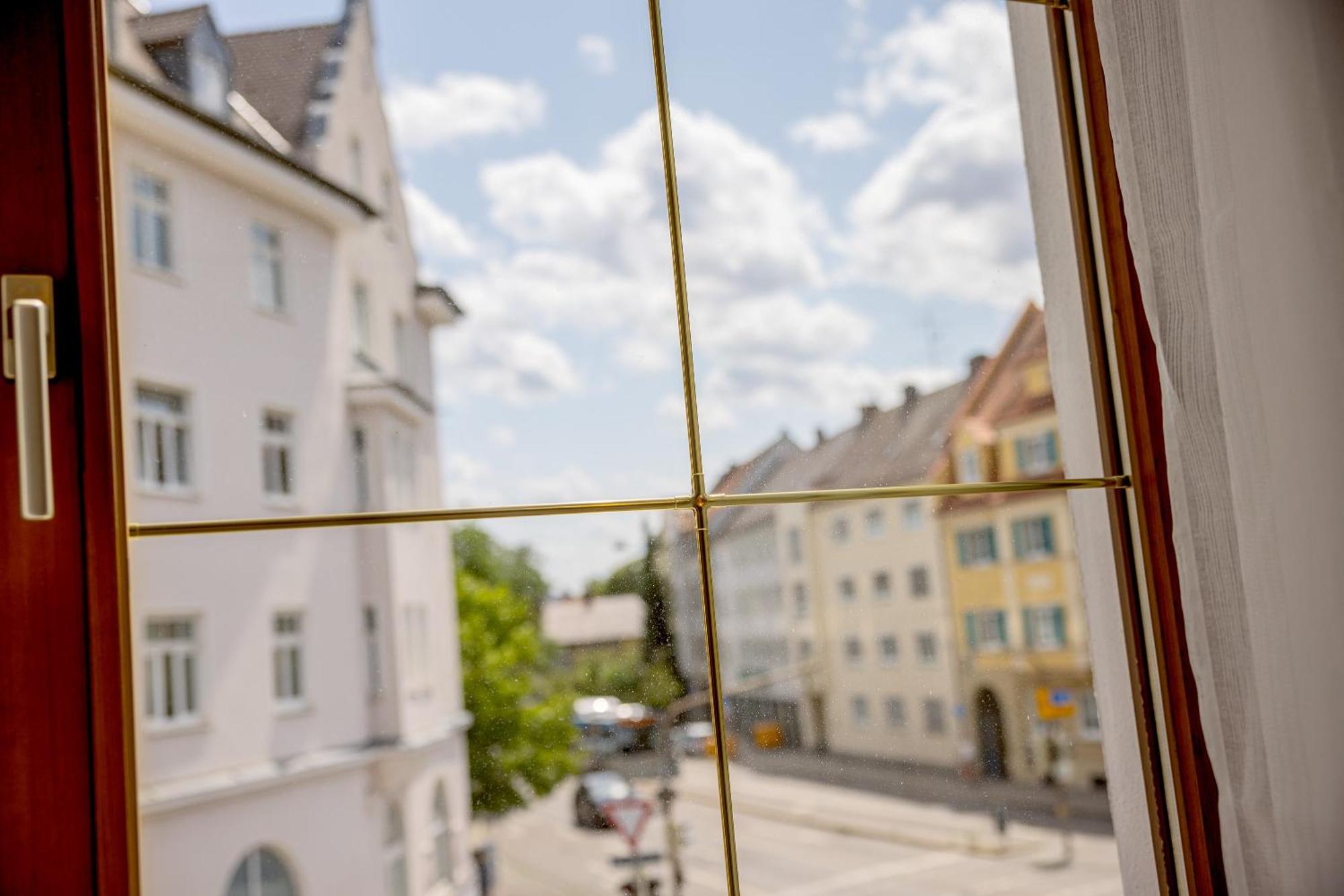 Kaza Guesthouse, Centrally Located 2 & 3 Bedroom Apartments In Augsbourg Extérieur photo